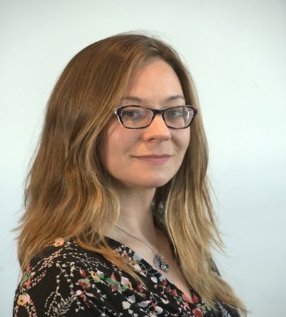 Dr Kim Bouwer